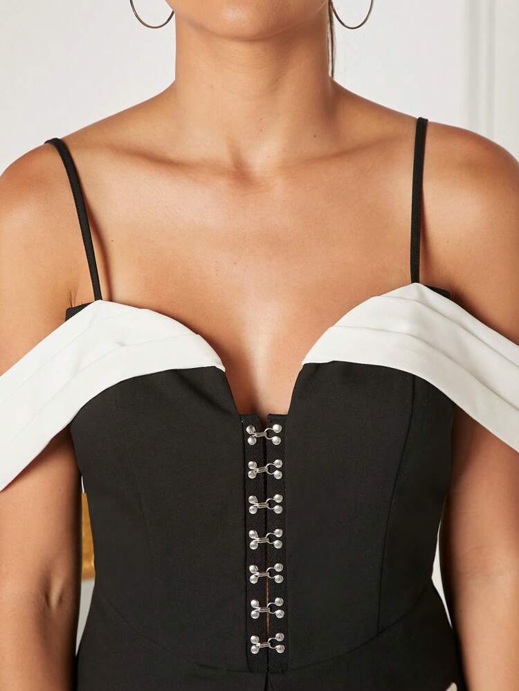 Hook & Eye Front Colorblock Romper