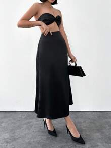 EURMUSE Solid Color Twist Front Strapless Top And Skirt Set - Black - View 4