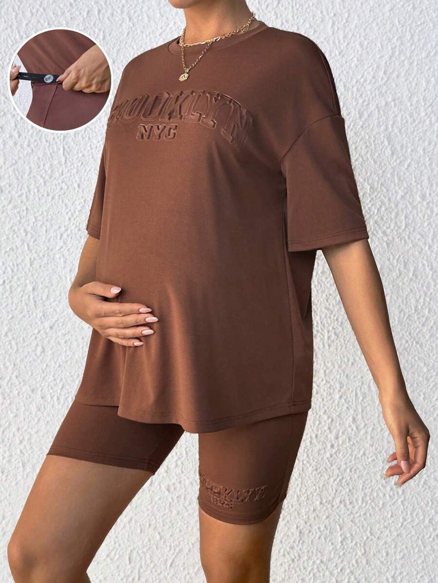 SHEIN Maternity Letter Embossed Drop Shoulder T-Shirt And Shorts Set - Coffee Brown - View 1