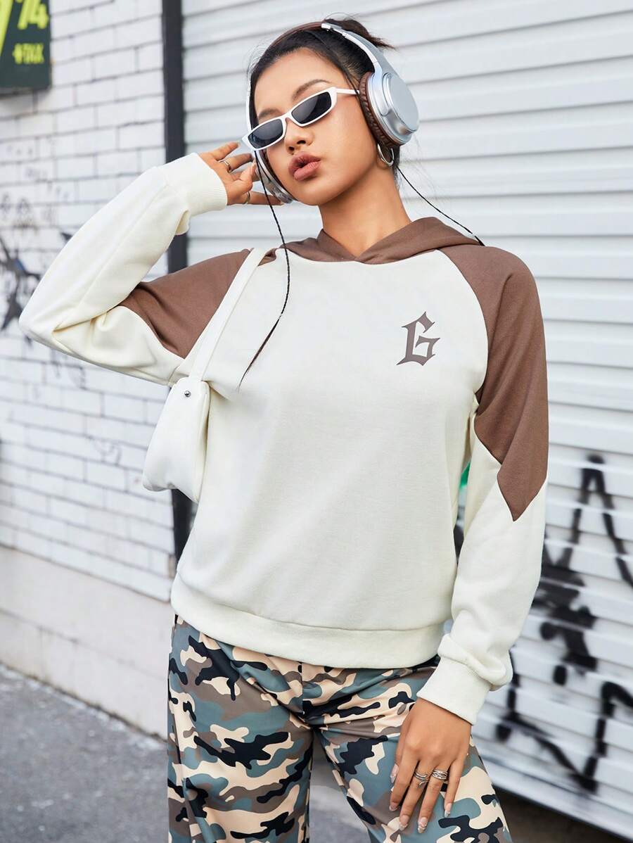 SHEIN Sports Damska bluza z kapturem z nadrukowanymi literami i kolorowym wzorem blokowym do sportu Bluza dla kobiet Bluzy damskie