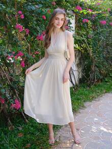 Women's Waist Cinched Halterneck Dress - Beige - View 6