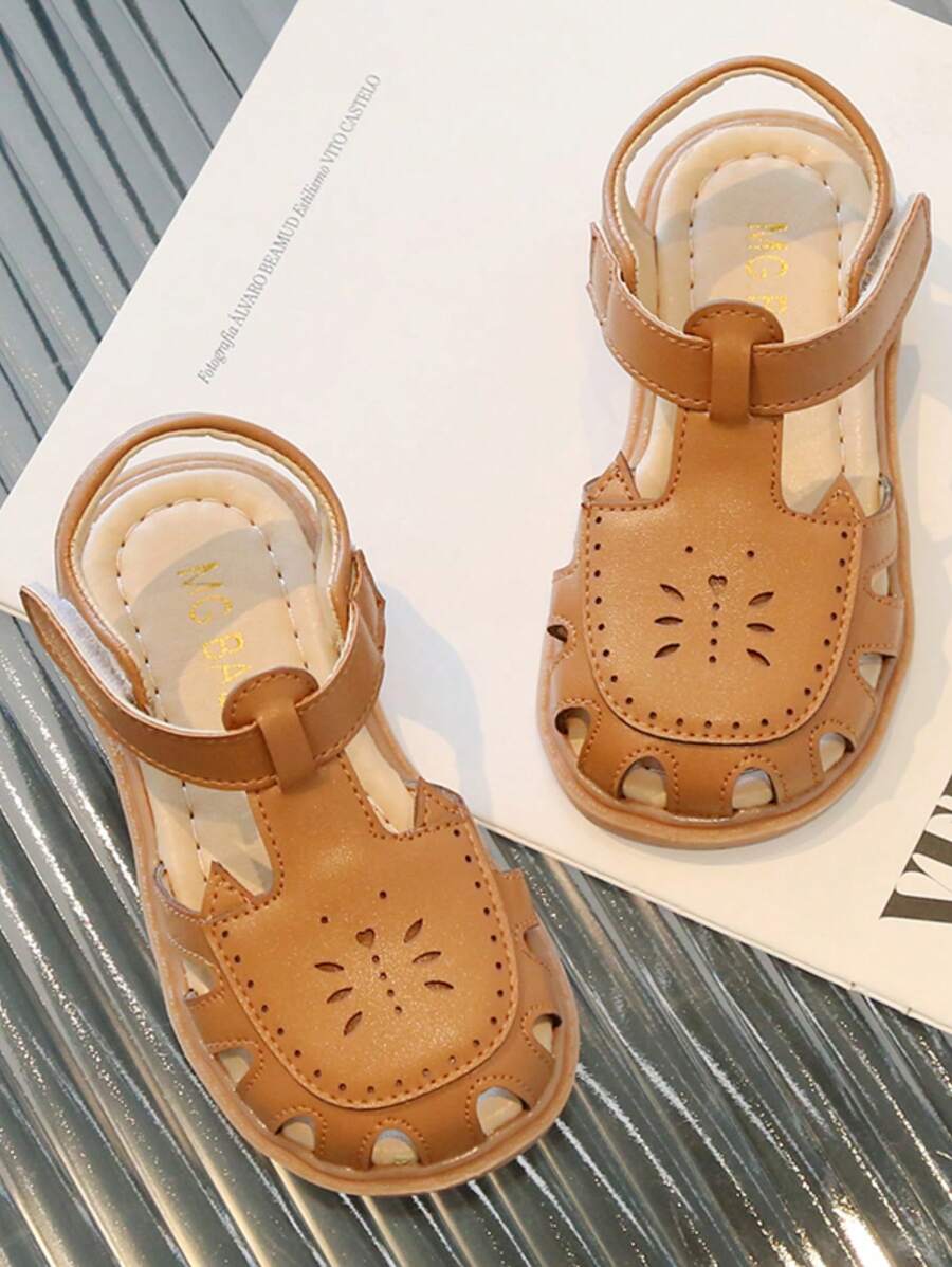 Nuevas sandalias de suela blanda para niñas estilo coreano 2024 de verano, de moda y adecuadas para estudiantes de primaria, para uso en exteriores - Marrón - Ver 1