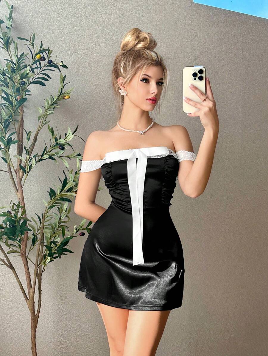 Sweetina Summer Strapless Off Shoulder Lace Patchwork Maxi Dress With Side Pleated Detail - Black - View 1