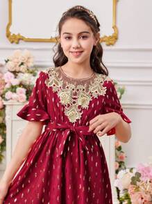 Vestido De Cuello Redondo Para Niñas Preadolescentes Con Mangas Y Dobladillo Con Volantes Decorados Con Encaje, Detalle De Lámina Dorada - Burdeos - Ver 3