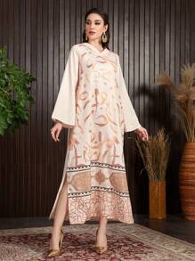 Al Najma 连帽长袖阿拉伯印花连衣裙，端庄 - 杏色 - 查看 5