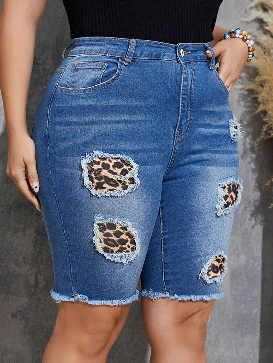 SHEIN LUNE 加大碼豹紋拼接破洞不整齊的鬆緊牛仔短褲 - 中等水洗藍 - 查看 1