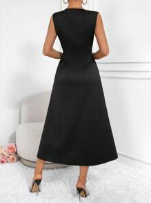 SHEIN Frenchy Solid Color V-Neck Double Breasted Sleeveless Dress - Black - View 2