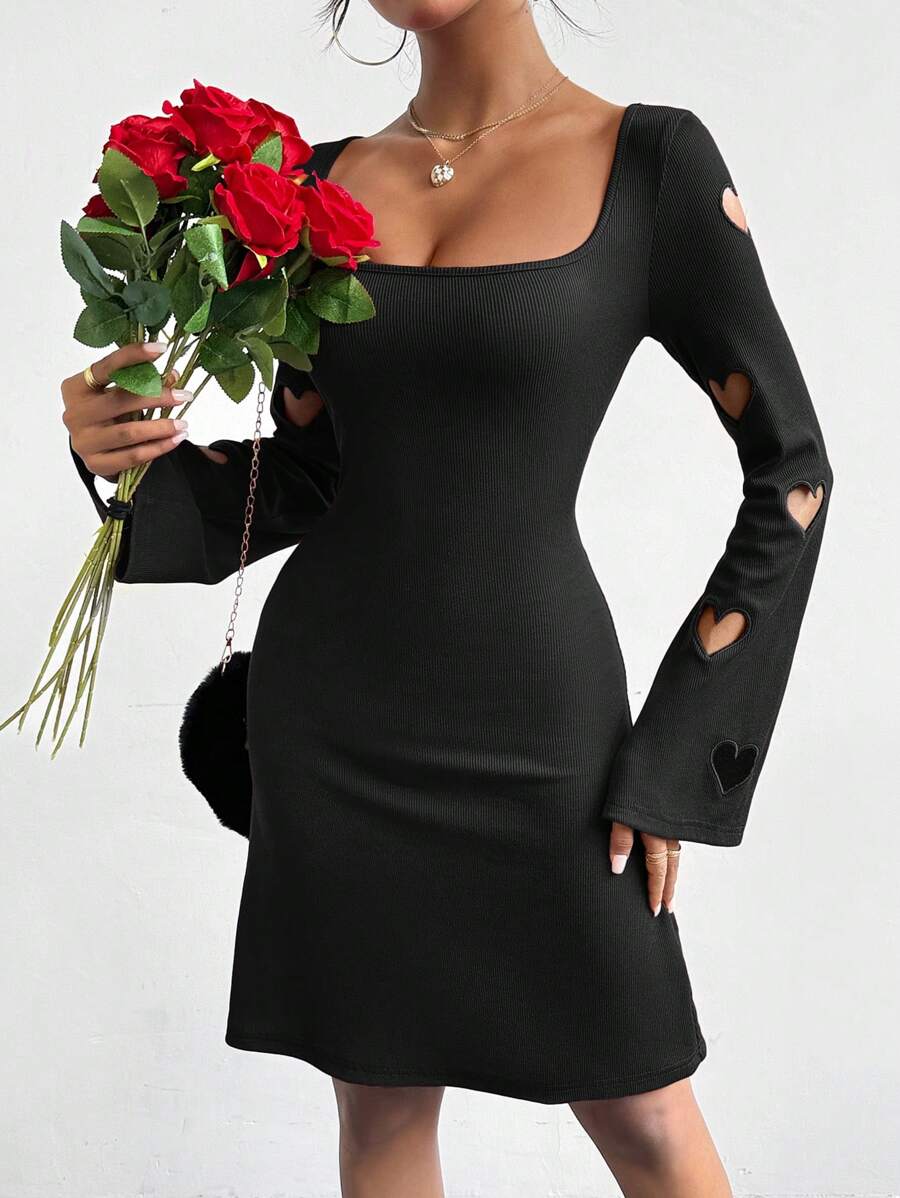 SHEIN Essnce Vestido Casual Con Corte En Forma De Corazón Y Cuello Cuadrado Para El Día De San Valentín - Negro - Ver 1