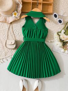 SHEIN Kleine Mädchen modisches Kleid mit Hemdkragen und grünem Knopf-Design, gepaart mit plissiertem Saum und Nackenträger, geeignet für den Sommer