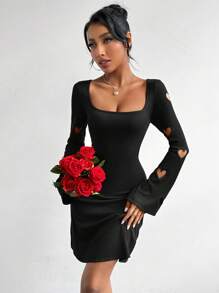 SHEIN Essnce Vestido Casual Con Corte En Forma De Corazón Y Cuello Cuadrado Para El Día De San Valentín - Negro - Ver 3