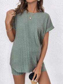 SHEIN Maternity Casual Loose Round Neck Short Sleeve T-Shirt And Adjustable Elastic Waist Shorts Set - Green - View 5