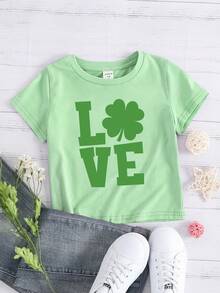 少女休閒愛心圖案短袖圓領上衣,適合夏季穿著