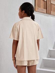 SHEIN NovaGlow Tween Girl Tween Girl 翻领细节落肩袖衬衫 + 针织背心上衣 + 松紧腰短裤套装，适合度假 - 杏色 - 查看 2