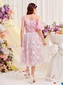 SHEIN Leap Crew 少女缎面蕾丝拼接上衣和网眼刺绣裙子，带荷叶边下摆两件套，适合婚礼派对 - 粉色 - 查看 2