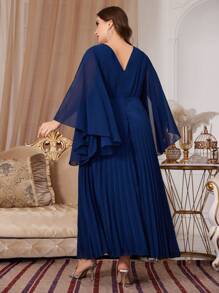 Modelyn Plus Size Embroidered Cape Sleeve Shift Dress Long Evening Dresses - Navy Blue - View 2