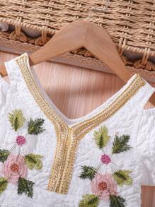 SHEIN Cô Gái Trẻ Dán in hoa Băng tương phản Ống tay áo Đầm Với Trang trí Dây đeo , Mùa xuân/Mùa hè - trắng - Xem 5