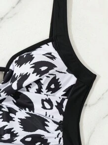 SHEIN Swim Women's Color Block Printed Criss Cross Design Ruched One-Piece Swimsuit, For Summer, Beach, Vacation, Travel, Festival, Swimming Pool, Surfing - Multicolor - View 5