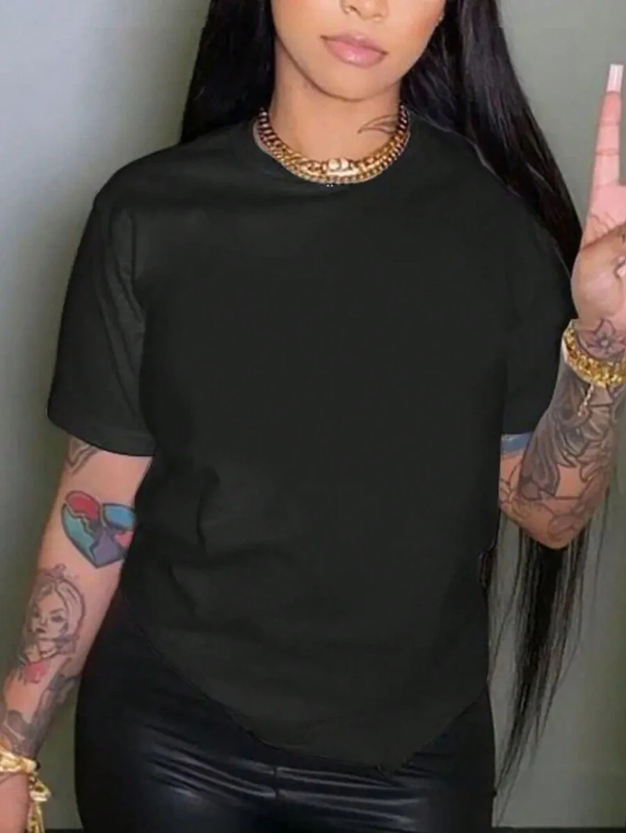 INAWLY Plus Solid Round Neck Tee - Black - View 1