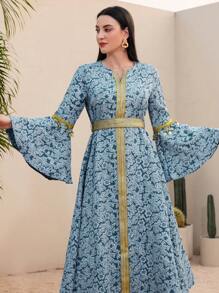 Al Najma Vestido De Manga Acampanada Para Mujeres Con Cinta De Tejido De Jacquard Floral Y Parches - Azul lavado oscuro - Ver 2