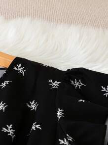 SHEIN Clasi Kích thước lớn Giường đôi In Xù Hoa Sen Đầm - Đen và trắng - Xem 4