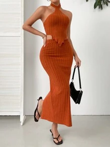 SHEIN Essnce Bộ đồ hai mảnh đi nghỉ mát mùa hè, áo thun co giãn cao màu cam, cổ yếm, viền bất đối xứng và chân váy len dệt kim màu trơn - trái cam - Xem 1