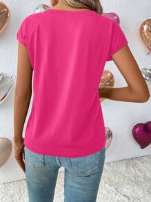 SHEIN LUNE Ngày lễ tình nhân Giường đôi Hình vẽ trái tâm Thêu Cổ v Áo thun - Màu Hồng Tươi - Xem 3