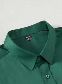 Manfinity Mode Camisa de Manga Longa Básica Masculina, Camisa de Cetim Verde Masculina, Camisa Masculina Verde Escuro, Camisa Social Masculina - Verde Escuro - Visão 6