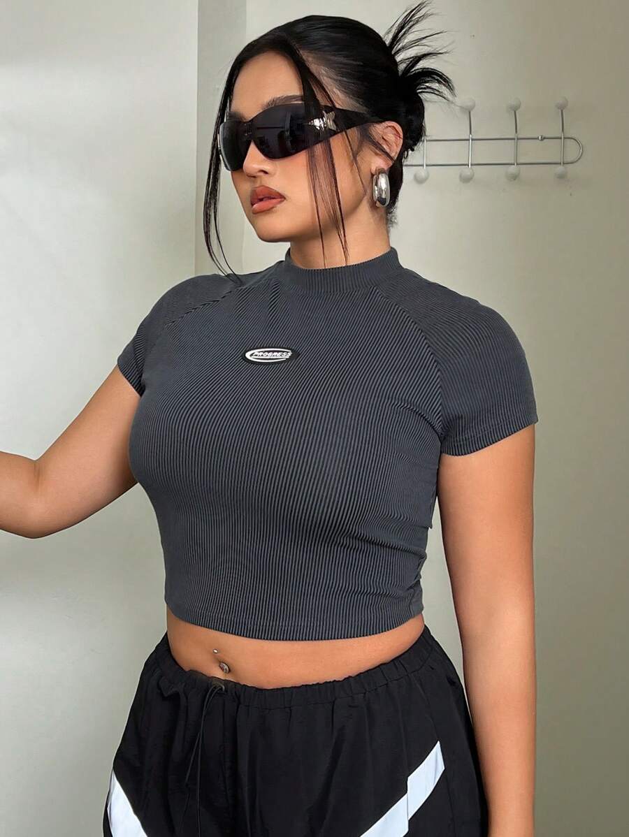 SHEIN ICON ملابس علوية محصورة ضيقة ومزخرفة بحروف كبيرة المقاس للمرأة، لفصل الصيف - أزرق بحري - مشاهدة 1
