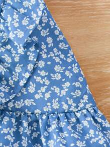 SHEIN Conjunto De Dos Piezas Para Niña Joven: Camiseta Sin Mangas Cómoda Y Falda Floral, Usado Para Ocasiones Ocasiones Casuales