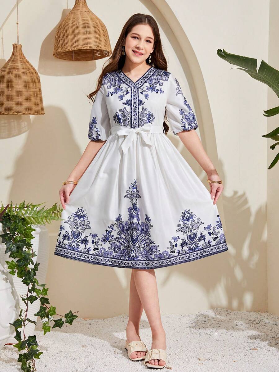 SHEIN Leap Crew 少女編織印花v領休閒連衣裙 - 彩色 - 查看 1