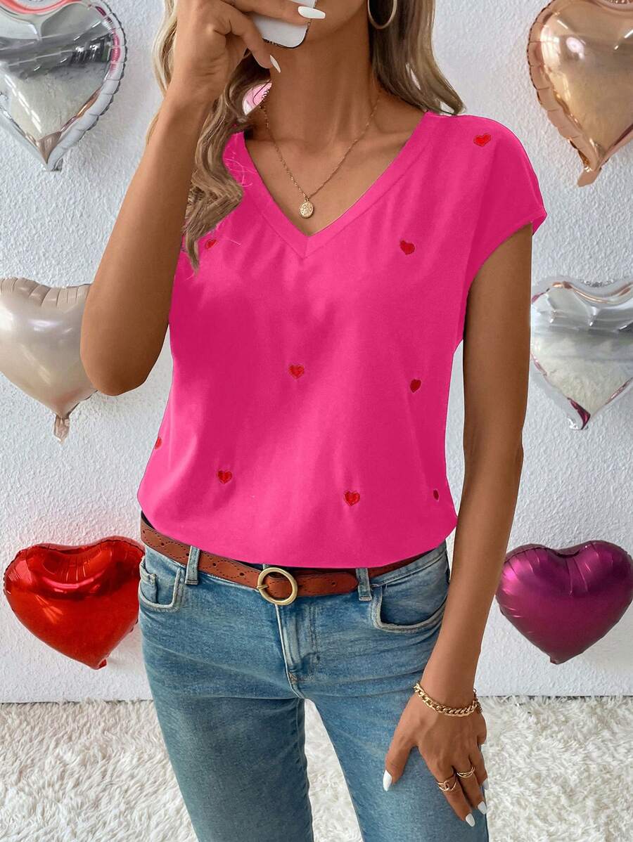 SHEIN LUNE Ngày lễ tình nhân Giường đôi Hình vẽ trái tâm Thêu Cổ v Áo thun - Màu Hồng Tươi - Xem 1