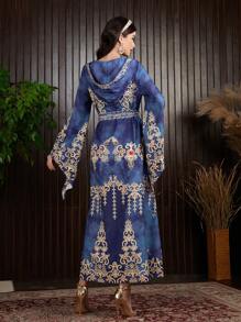 Al Najma 女士阿拉伯風格連帽長裙,全印花設計和擴口袖 - 紫色 - 查看 6