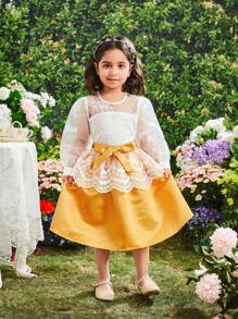 SHEIN 少女圓領燈籠袖網紗刺繡上衣配雙層裙擺裙2件套裝 - 彩色 - 查看 3