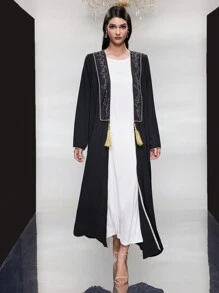 Al Najma 女士刺绣前开口流苏细节长袍，穆斯林时尚长袍，适合休闲/节日/聚会/旅行 - 黑色 - 查看 4