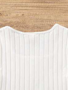 SHEIN 適用於春/夏季節的tween女孩休閒針織方領短袖上衣和印花短褲套裝 - 彩色 - 查看 5