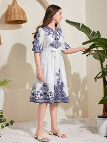 SHEIN Leap Crew 少女編織印花v領休閒連衣裙 - 彩色 - 查看 3