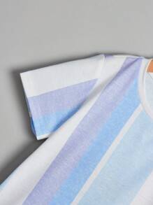 SHEIN 2pcs/Set Young Boys' Casual Loose Comfortable Color Block Striped Short Sleeve Top And Shorts - Blue - View 4