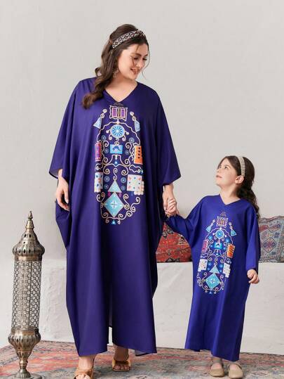 Al Najma 大尺碼印花蝙蝠袖連身裙