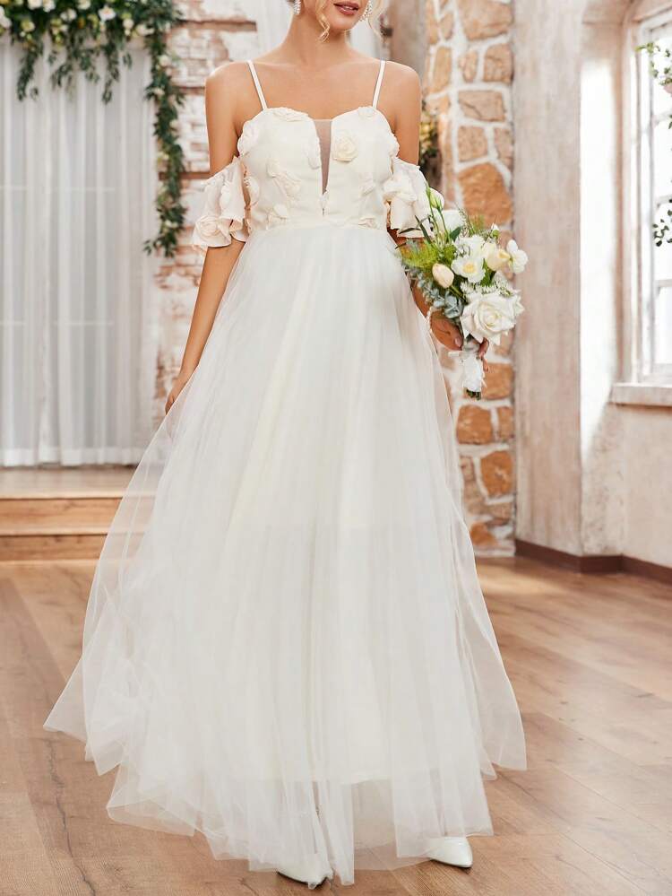 Elegant And Romantic Off-Shoulder Cami Wedding Dress With 3d Floral Decorations And Tulle Overlay