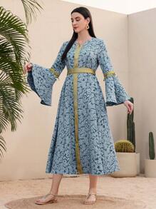 Al Najma Vestido De Manga Acampanada Para Mujeres Con Cinta De Tejido De Jacquard Floral Y Parches - Azul lavado oscuro - Ver 4