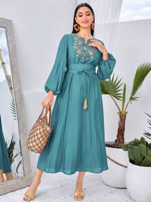 Al Najma 女士花卉刺绣七分灯笼袖连衣裙，端庄 - 藍色 - 查看 1