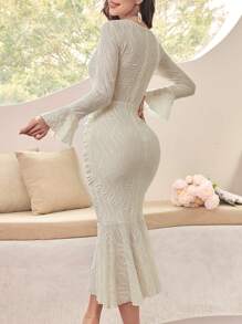 Modelyn 女性純色簡約v領連衣裙