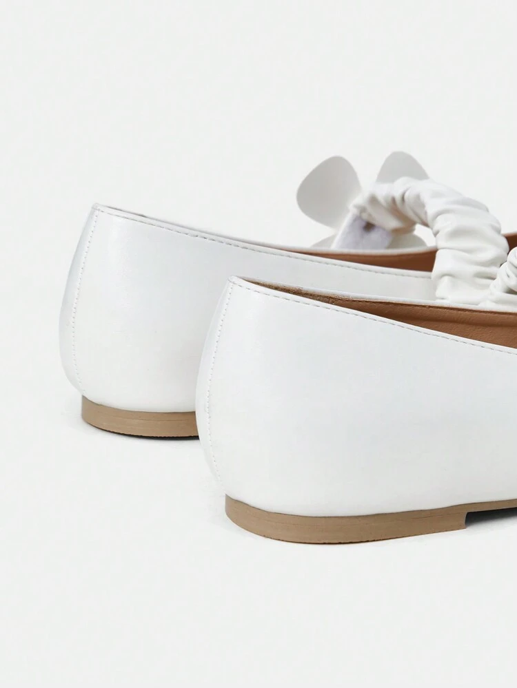 Women'S Cute Round Toe Flat Shoes With White Pu Upper Material