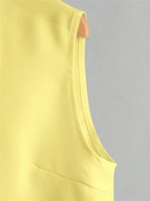 SHEIN LUNE Chemisier sans manches d'été à un bouton en tissu unicolore tissé