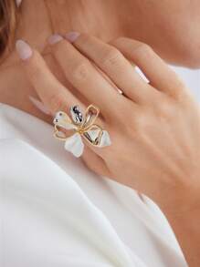 MOTF PREMIUM 双色镀层 3D 镂空花戒指，情人节、妈妈、母亲、母亲节、礼物