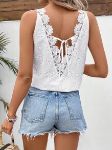 SHEIN Frenchy 女士夏季波西米亚风春假纹理面料镂空刺绣系带露背V领蕾丝拼接露背吊带背心 白色 - 白色 - 查看 4