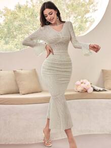 Modelyn 女性純色簡約v領連衣裙