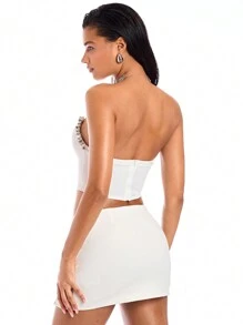 SHEIN BAE Top tubo corto y sexy para mujeres con detalle exquisito de diamantes de imitación y huecos - Blanco - Ver 2