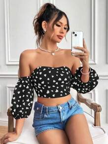 SHEIN Qutie Top corto de hombros descubiertos para mujer con estampado de corazones - Negro - Ver 1
