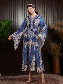 Al Najma 女士阿拉伯風格連帽長裙,全印花設計和擴口袖 - 紫色 - 查看 4